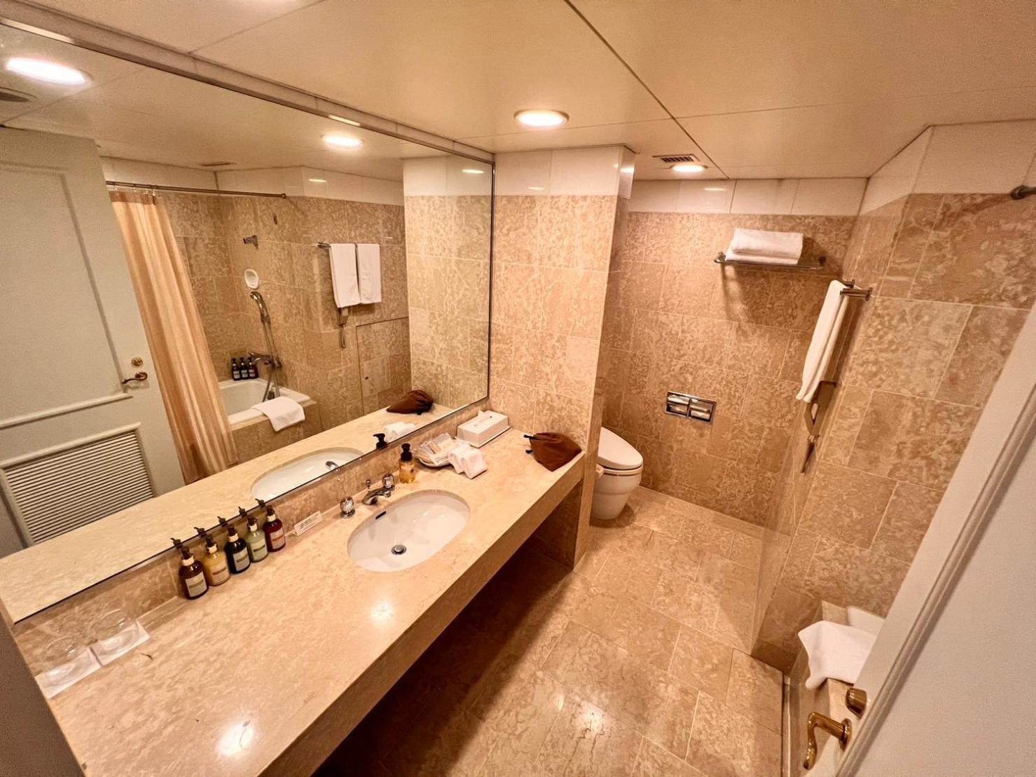 The Global View Nagasaki Hotel Екстериор снимка Bathroom