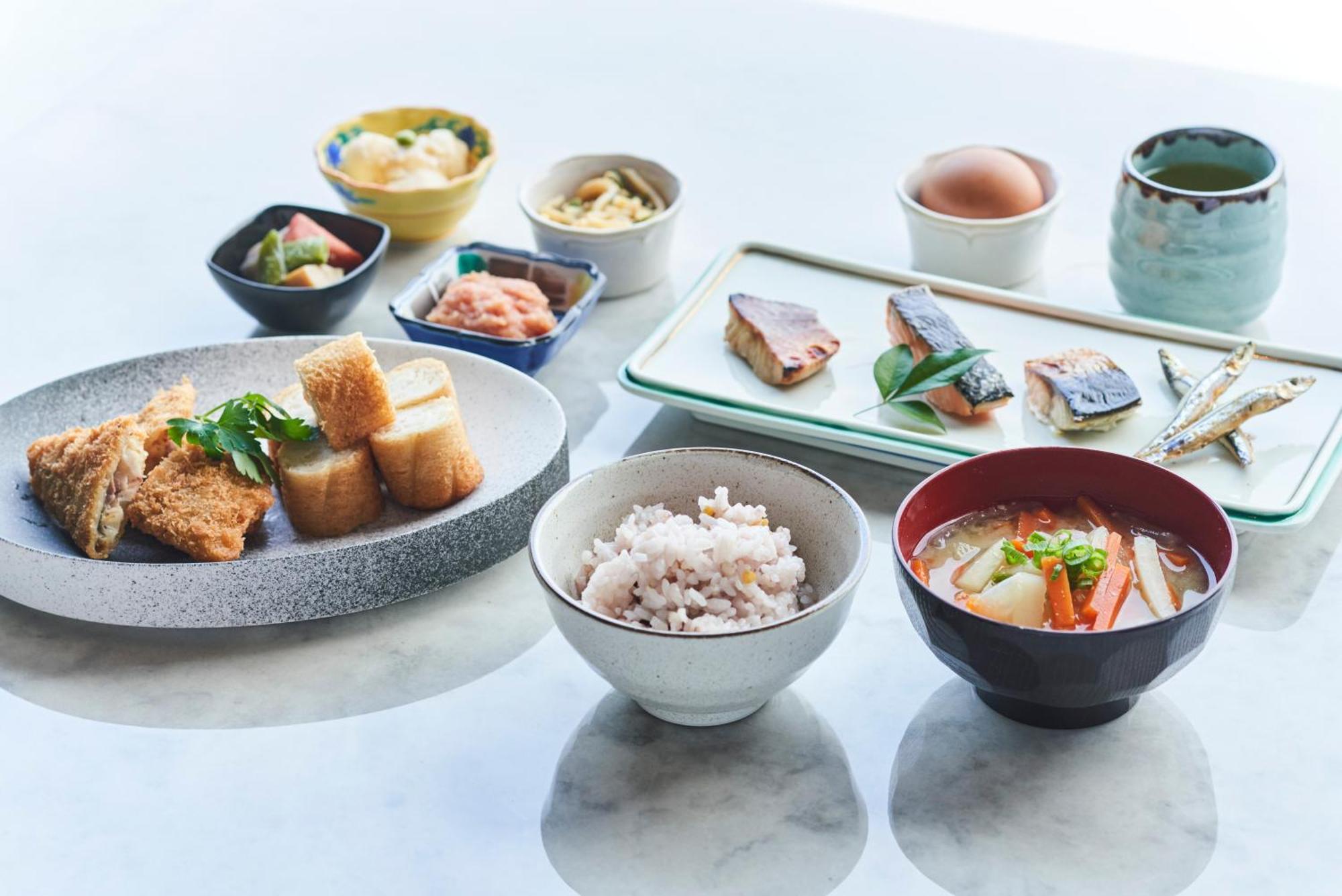 The Global View Nagasaki Hotel Екстериор снимка A selection of Japanese dishes