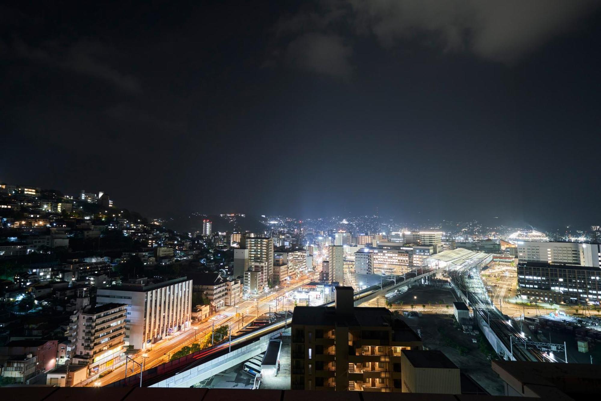 The Global View Nagasaki Hotel Екстериор снимка The city of Nicosia at night