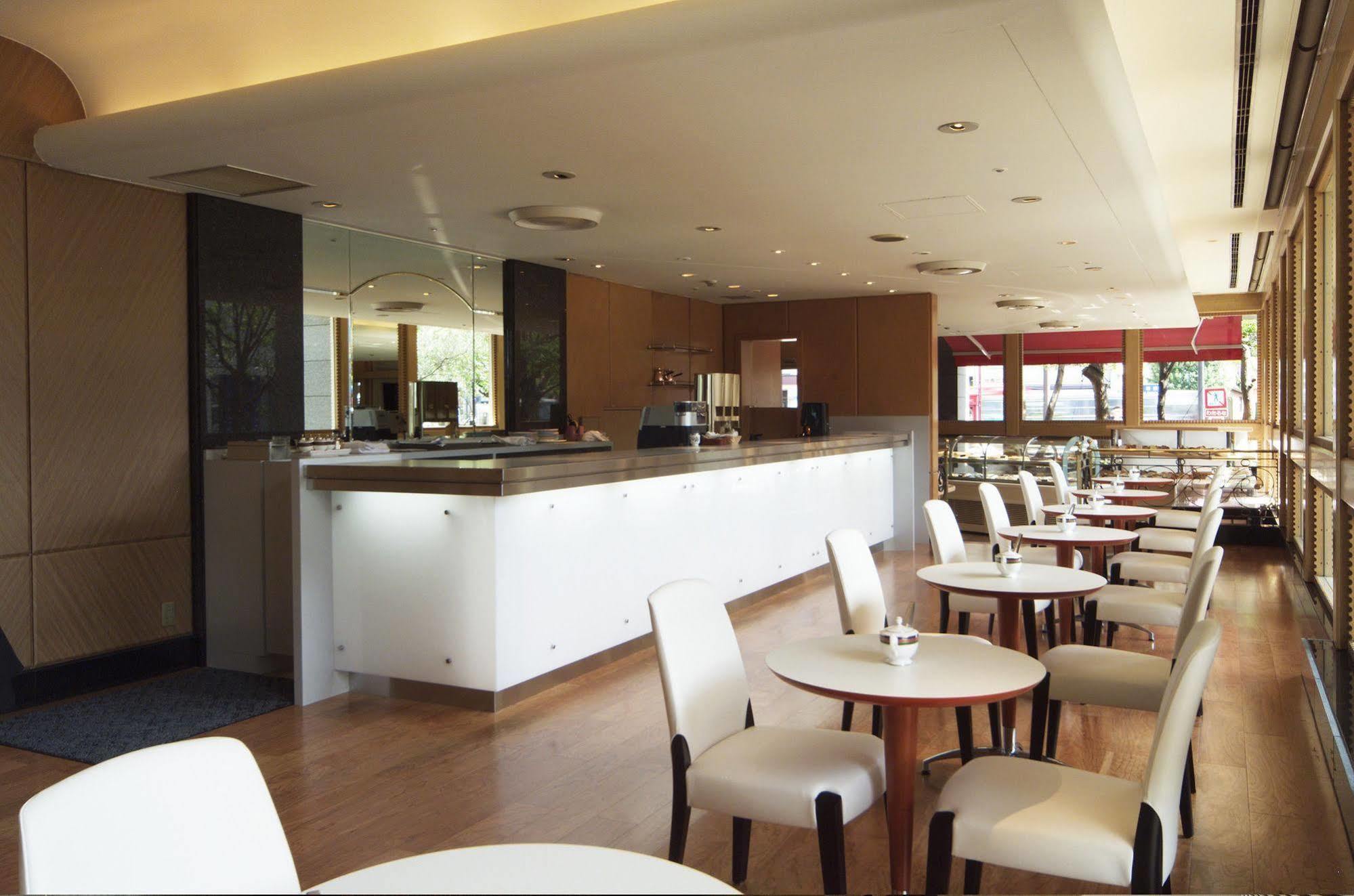 The Global View Nagasaki Hotel Ресторант снимка The interior of the restaurant